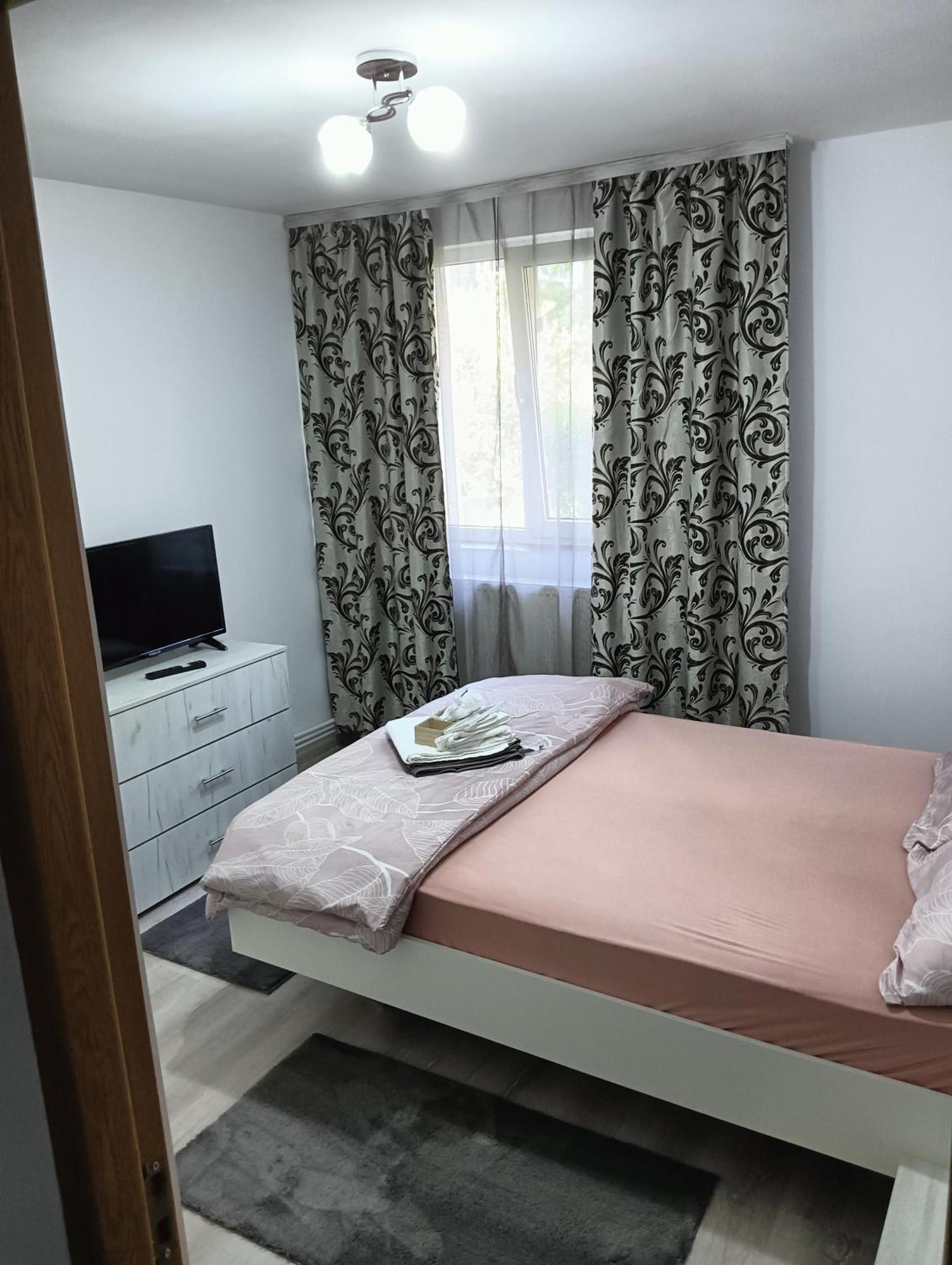 Apartament Hd2 Hunedoara Extérieur photo